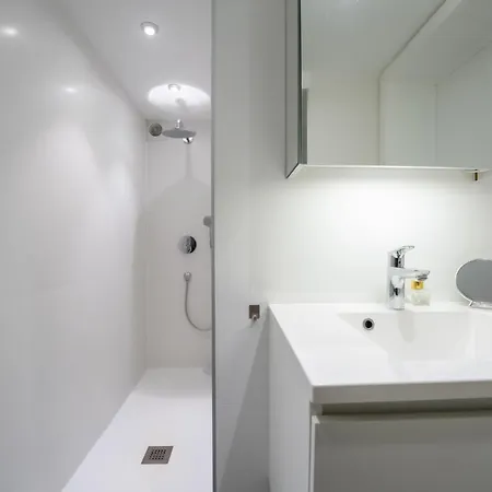 George With Terrace By Interhome *