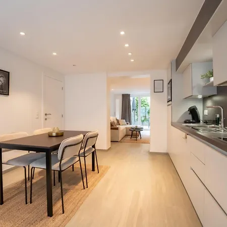 شقة George With Terrace By Interhome